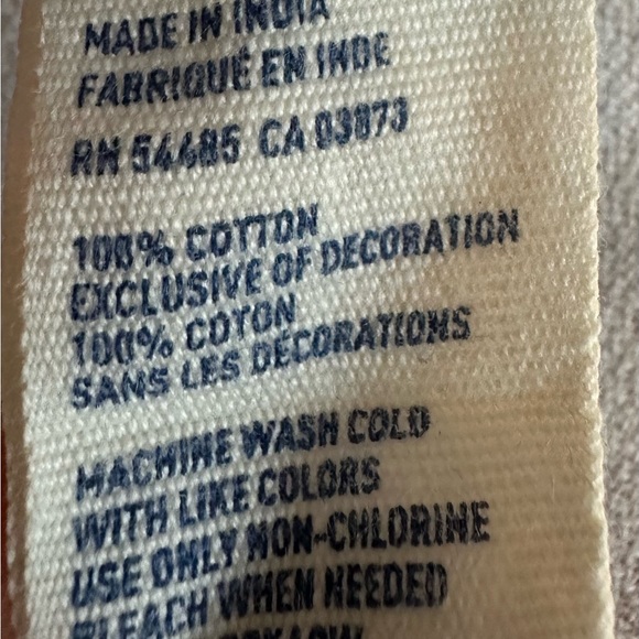 American Eagle. NWT Blue and Green plaid shorts. - Picture 2 of 4